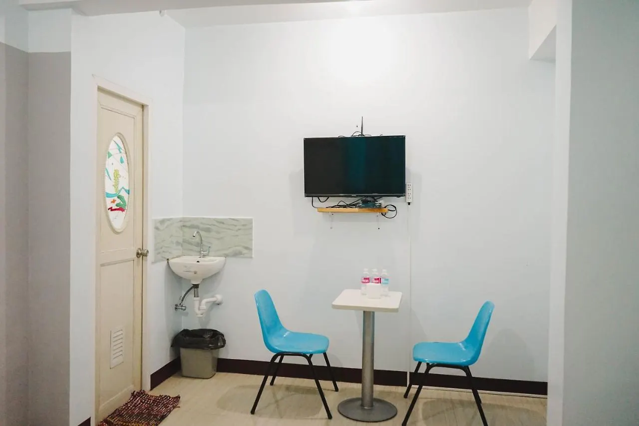 Jb Valdres Apartment Manille