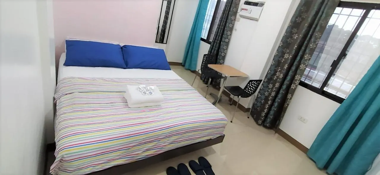 Jb Valdres Apartment Manille